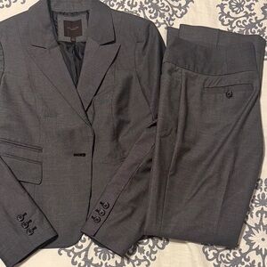 The Limited women’s charcoal gray suit